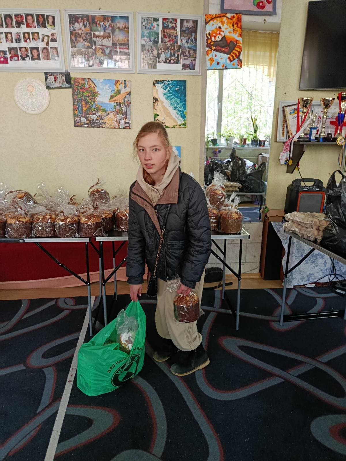 Mezinárodní diplomatická humanitární mise OBSE Ukrajina přivítala děti s Velikonocemi