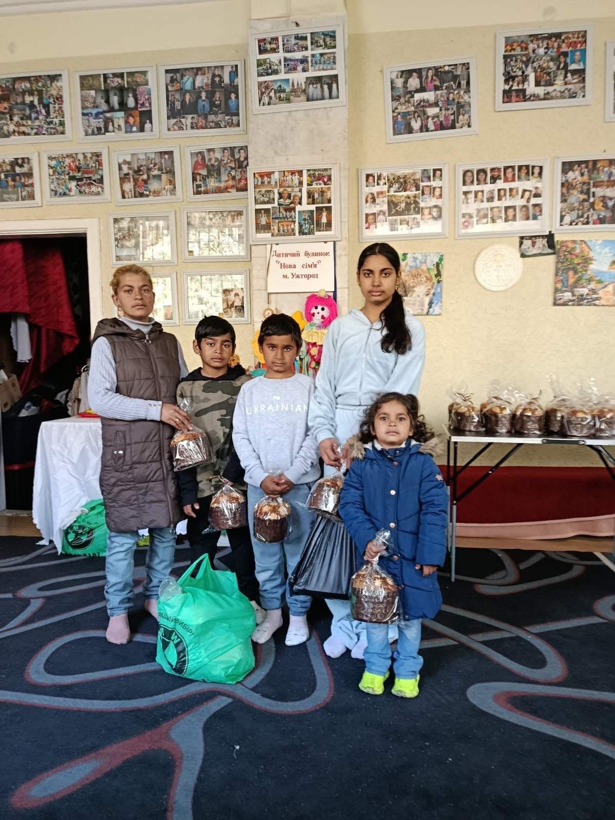 Mezinárodní diplomatická humanitární mise OBSE Ukrajina přivítala děti s Velikonocemi