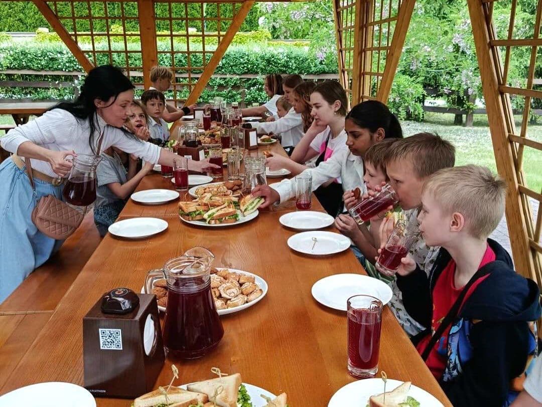 Наші маленькі друзі з ГО «Моя нова сім’я» мали чудовий день завдяки підтримці нашої міжнародної дипломатичної гуманіт…